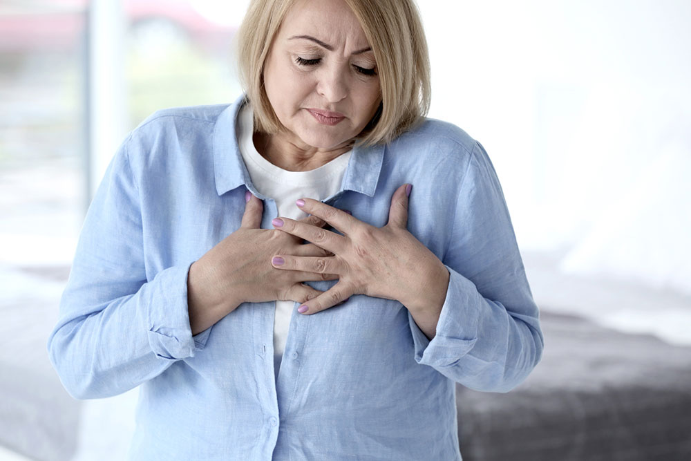 Heart attack – Symptoms, risk factors, and treatment