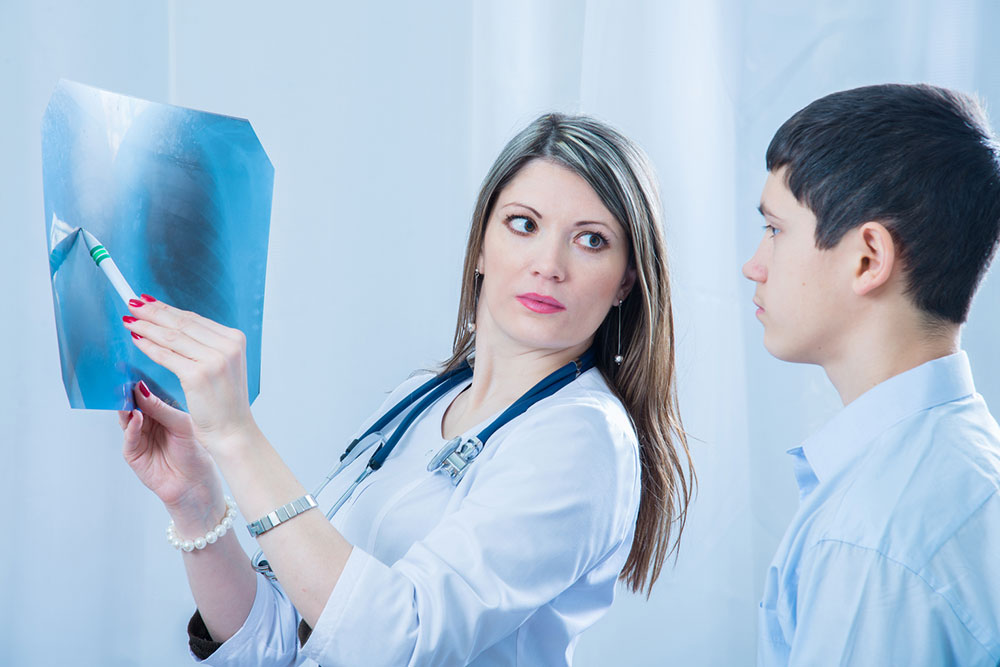 Lung cancer – Symptoms, causes, and treatment